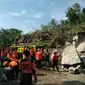 Penambangan batu di lokasi longsor di Gunungkidul yang menyebabkan dua orang meninggal itu disebut dilakukan di lahan pribadi. (Liputan6.com/Yanuar H)