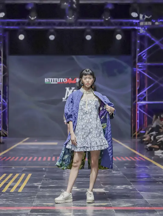 label JYK jadi salah satu dari 7 desainer Burgi Indonesia di gelaran Fashion Spotlight Indonesia 2022 akhir tahun lalu. semua desainer menerapkan Italian craftmanship yang diajarkan di sekolah mode Burgo, yakni lewat Burgo Method dan Italian know how.