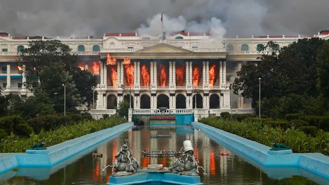 Demo di Nepal Memanas, Gedung Parlemen Dibakar Massa