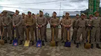 Bermodal Sekop, Puluhan Praja IPDN Bantu Korban Gempa di Bogor