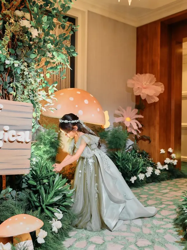 Pesona Manis Claire Herbowo, Putri Shandy Aulia, Jadi Putri Hutan Rayakan Ulang Tahun ke-6, Pakai Gaun Rancangan Desainer Ternama