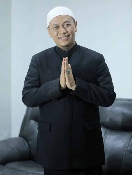 Sentuhan baru yang juga dipersembahkan bagi GenZ yang sekarang mendominasi pendengar musik. “Mereka juga perlu di treatment dengan karya yang lebih indah lagi tanpa mengurangi kekuatan dari lirik Tombo Ati,” pungkas Opick. [Foto; Bambang E.Ros/Fimela.com]