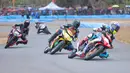 Yamaha Cup Race (YCR) yang digelar pada 21-22 September 2024 di sirkuit Pancasila Karaeng Mallombassang, Pangkep Sulawesi Selatan berjalan seru. (Bola.com/M Iqbal Ichsan)