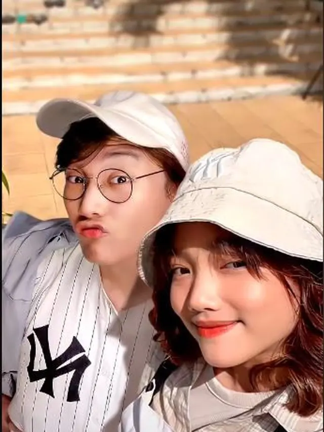 6 Editan Foto Fuji Bareng Fans Ini Bakal Bikin Thariq Halilintar Cemburu
