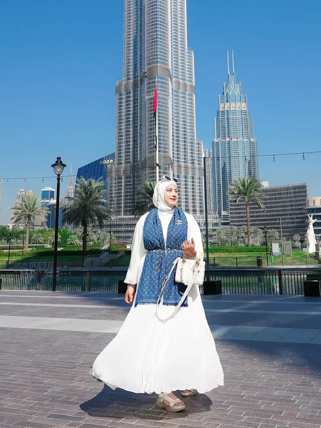6 Gaya Berhijab Tasyi Athasyia yang Mewah, Cocok Jadi Inspirasi Outfit Ramadan