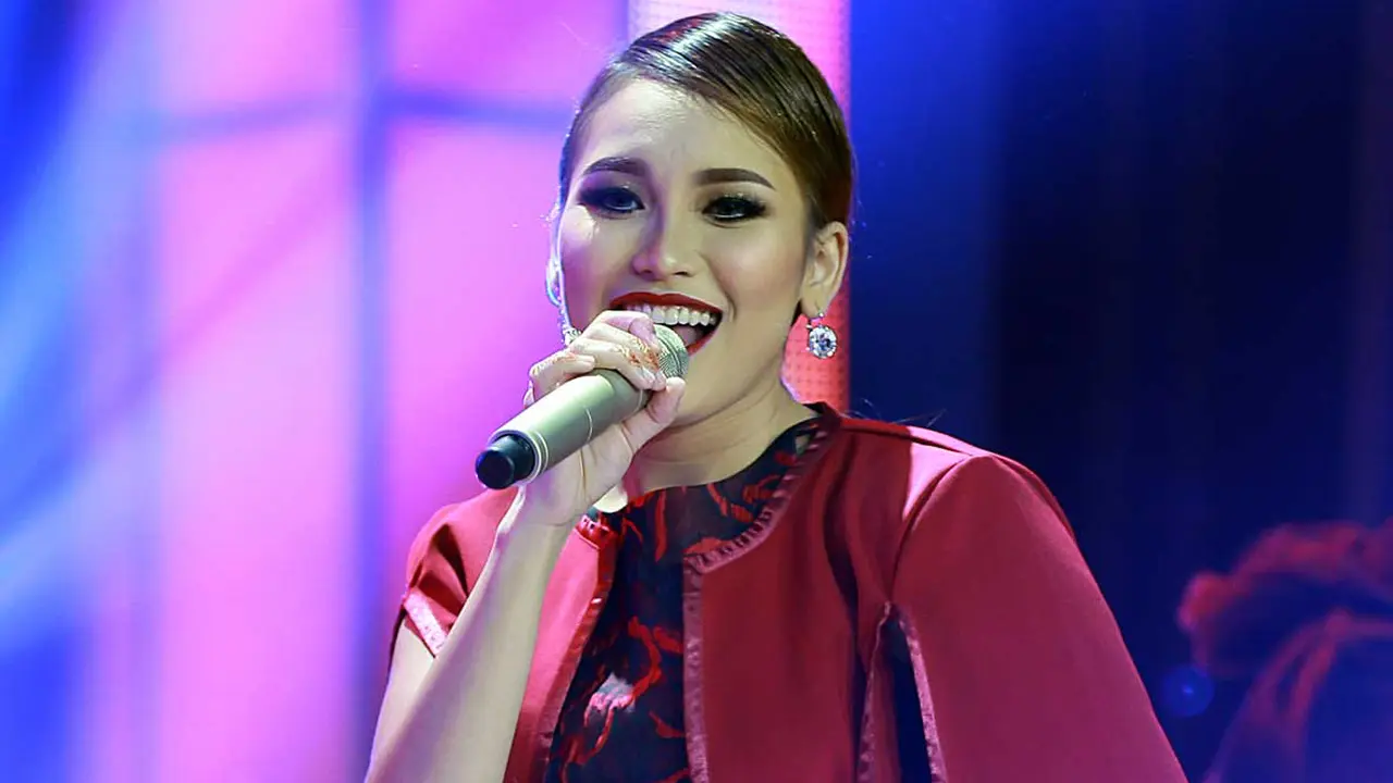 [Bintang] Ayu Ting Ting