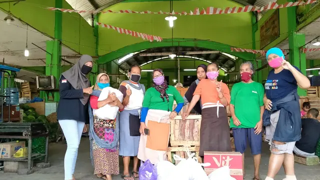 Dapur Umum Rakyat Bantu Rakyat Buruh Gendong Yogyakarta