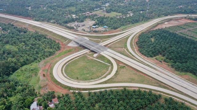 PT Hutama Karya (Persero) dan PT Hutama Marga Waskita (Hamawas) akan mengoperasikan 2 ruas Jalan Tol Trans Sumatera di Sumatera Utara pada 10 November 2023 pukul 10.00 WIB, yakni Tol Indrapura-Lima Puluh dan Tol Tebing Tinggi-Indrapura.