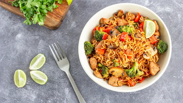 Bosan Ramen Instan? 6 Resep Ramen Jepang Ini Bisa Kamu Buat di Rumah!