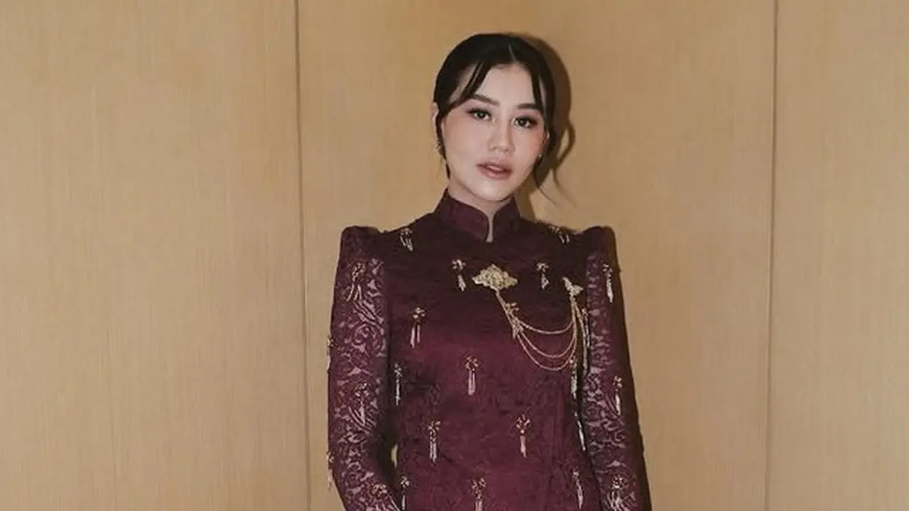 Baby Bump Jadi Sorotan, Potret Serasi Aaliyah Massaid dan Thariq Halilintar Jadi Pengiring Pengantin