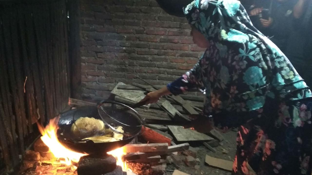 Intip Camilan Khas Cirebon Dari Zaman Krisis Hingga Diburu Wisatawan