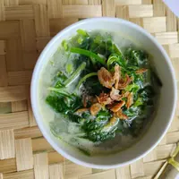 Ilustrasi bobor bayam/copyright shuterstock.com/dita asiatu