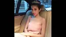 Nong Poy menggebrak publik hiburan Thailand lewat kemenangannya di ajang Miss Tiffany's 2004 dan Miss International Queen 2004 di usia 19 tahun. (instagram.com/poydtreechada)