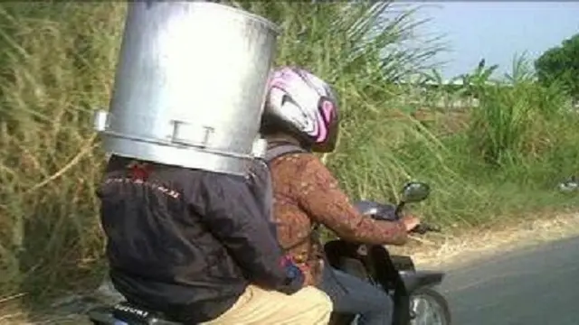 6 Potret Helm dari Benda Lain Ini Absurd Banget, Microwave Salah Satunya