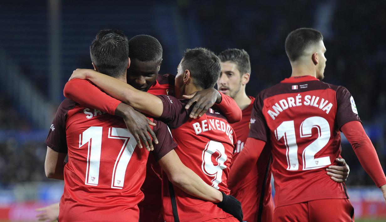 4. Sevilla - 33 poin (AFP/Ander Gillenia)