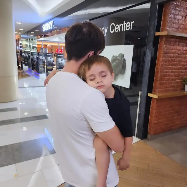 Akhirnya Menemui Anaknya, Ini 6 Potret Stefan William Bersama Lucio dan Koa