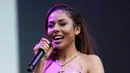 Mariah the Scientist tampil pada hari ketiga Festival Musik Lollapalooza di Grant Park, Chicago, Amerika Serikat, 30 Juli 2022. Hampir 100 ribu orang dari seluruh dunia datang ke Festival Musik Lollapalooza 2022 yang menjadi salah satu festival musik terbesar di Amerika Serikat. (Photo by Rob Grabowski/Invision/AP)