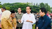 Ringankan Beban Masyarakat, Menteri Erick Thohir Salurkan Ribuan Paket Sembako di Malang/Istimewa.