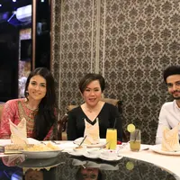 Private Dinner pemain serial Ranveer & Ishani (Adrian Putra/Bintang.com)