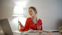 Ciri Kepribadian Orang yang Suka Upload Screenshot Chat, Apa Artinya?