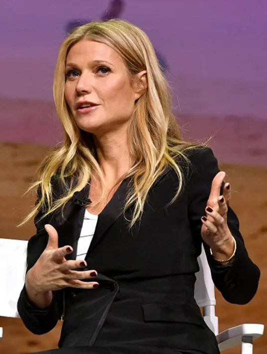Ayah dari Gwyneth, Bruce Paltrow meninggal pada tahun 2002 lantaran penyakit kanker kerongkongan dan komplikasi penyakit  lainnya. (AFP/Bintang.com)
