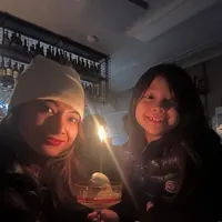 Acha Septriasa Rayakan Ulang Tahun ke-36 di Australia bersama putrinya. [@septriasaacha]