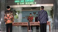 Ikuti Protokol Pencegah Virus Corona, Menkop Lantik Pejabat di Ruang Terbuka