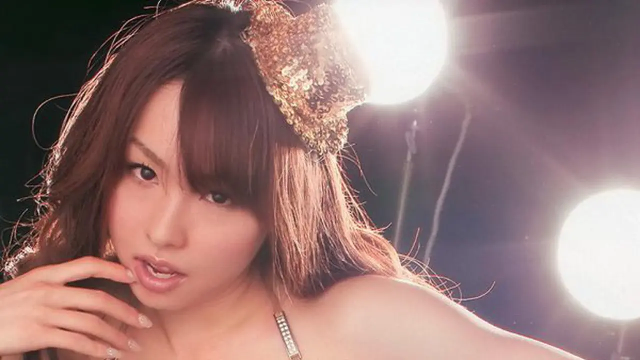 Mantan AKB48 Ohori Megumi Lahirkan Anak Pertama