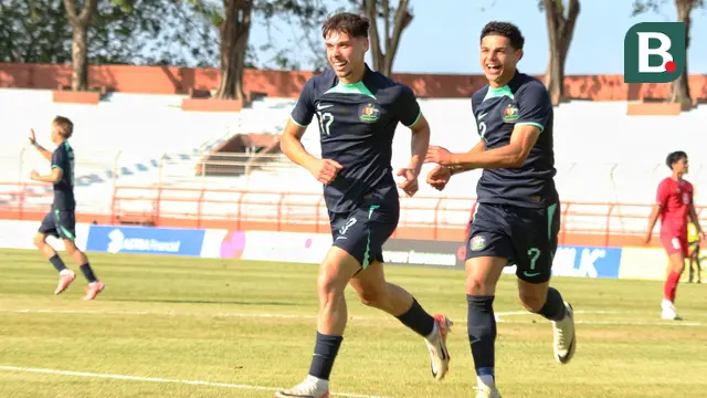 Penyerang Australia U-19, Jake Najdovski (Kiri)