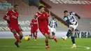 Pemain West Bromwich Albion, Karlan Grant, melepaskan tendangan saat melawan Liverpool pada laga Liga Inggris di Stadion Anfield, Minggu (27/12/2020). Kedua tim bermain imbang 1-1. (Nick Potts/Pool via AP)