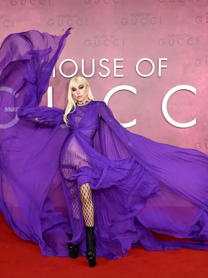 Penampilan Megah Lady Gaga dengan Gaun Terbaru Gucci di Premiere Film House of Gucci