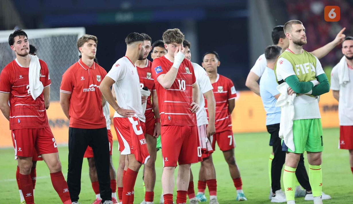 Penyelesaian akhir Timnas Indonesia masih belum maksimal hingga memasuki menit akhir. Tampak dalam foto, ekspresi penyerang Timnas Indonesia, Ole Romeny (tengah) usai laga final FIFA Series 2026 melawan Bulgaria di Stadion Utama Gelora Bung Karno (SUGBK), Jakarta, Senin (30/3/2026) malam WIB. (Bola.com/M. Iqbal Ichsan)