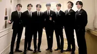 BTS bertemu dengan Presiden Amerika Serikat Joe Biden di White House, Washington. D.C., untuk membahas kejahatan kebencian anti-Asia dan inklusi Asia. (dok. Twitter @bts_bighit/https://twitter.com/bts_bighit/status/1531814797972742144/photo/1)