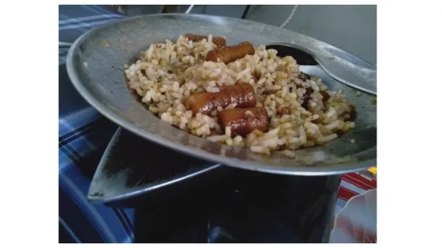 Terlalu Kreatif, 8 Cara Memasak Ala Anak Kost Ini Bikin Geleng Kepala