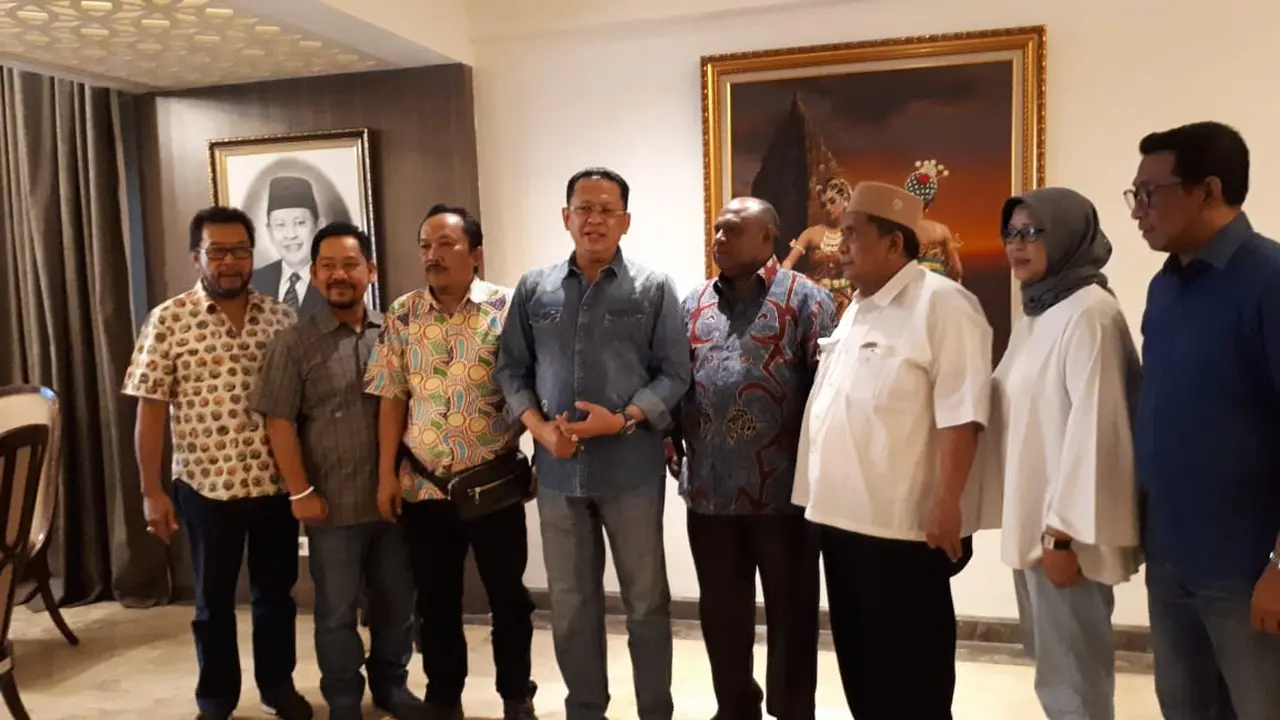 Bamsoet Menerima Dukungan Dari DPD Golkar Tingkat II di Widya Chandra, Jakarta Selatan, Sabtu (6/7/2019). (fachrur Rozie/Liputan6.com)