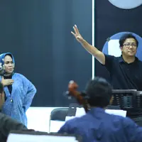 Kolaborasi lintas generasi mewarnai dalam puncak acara ulang tahun stasiun Indosiar yang ke-22. HUT Indosiar akan disiarkan secara langsung pada 11 Januari 2017 pukul 19.00 WIB. (Adrian Putra/Bintang.com)