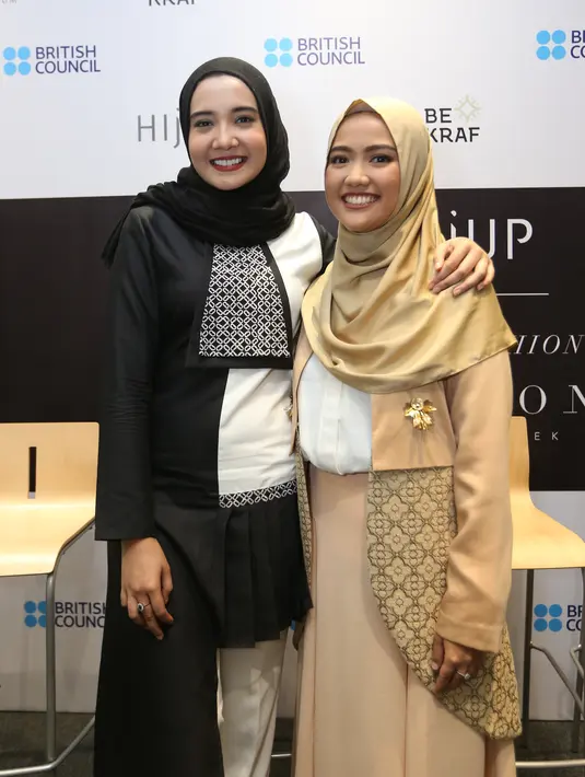 Istri Irwansyah ini akan menggunakan batik tenun dan songket Bali sebagai material rancangannya. Zaskia ingin membantu mempromosikan kain tradisional Indonesia yang cantik-cantik. (Nurwahyunan/Bintang.com)