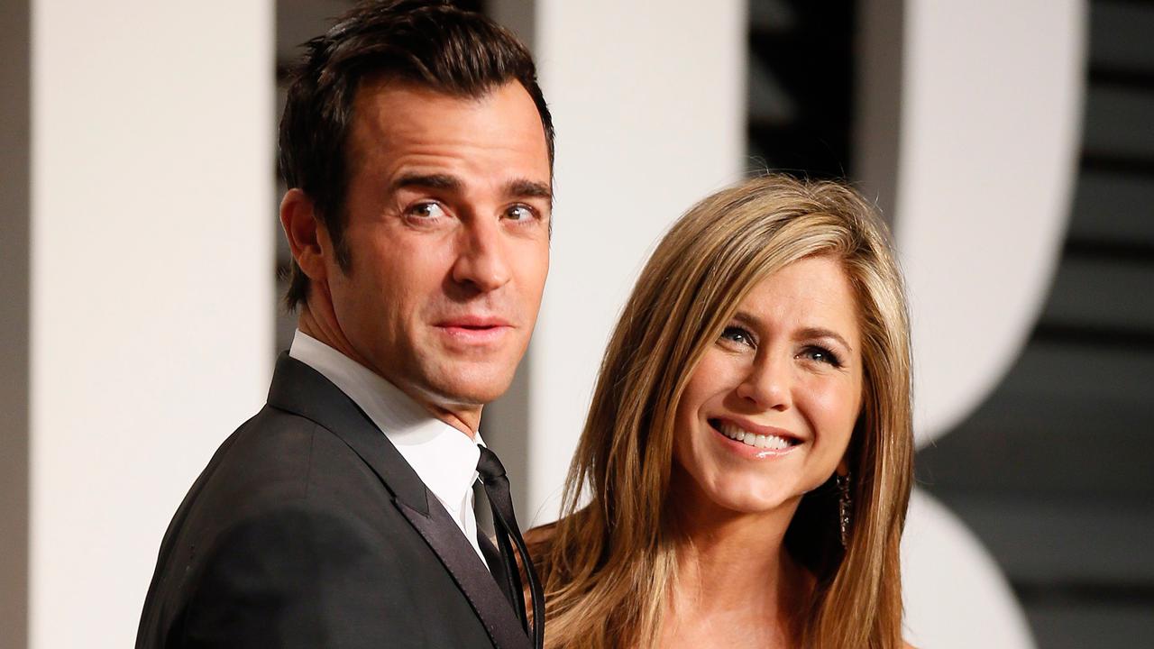 20150807-Diam-Diam, Jennifer Aniston dan Justin Theroux Telah Langsungkan Pernikahan