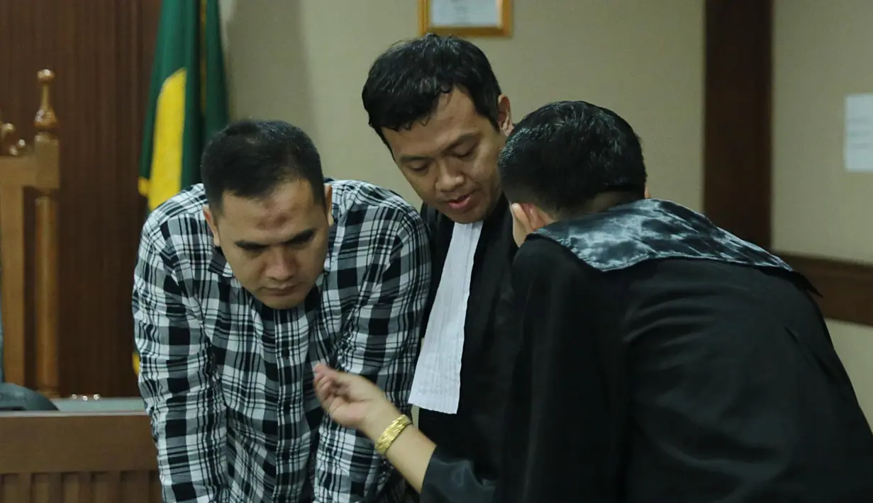 "Berdasarkan putusan Pengadilan Negeri Jakarta Utara, terdakwa tidak berterusterang dan tidak mengakui perbuatannya. Yang meringankan terdakwa kooperatif dalam persidangan," jelas Afni. (Deki Prayoga/Bintang.com)