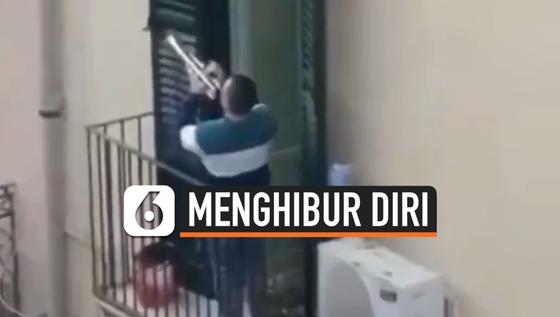 VIDEO: Isolasi Diri, Masyarakat Italia Saling Hibur Bermain Musik