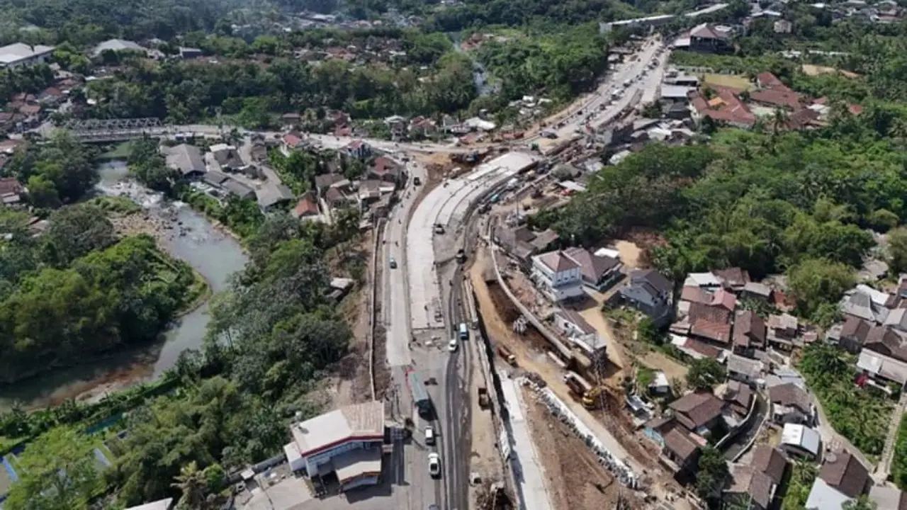 Kementerian Pekerjaan Umum (PU) tengah menyelesaikan pembangunan Flyover Canguk di Magelang, Jawa Tengah. (Dok Kementerian PU)