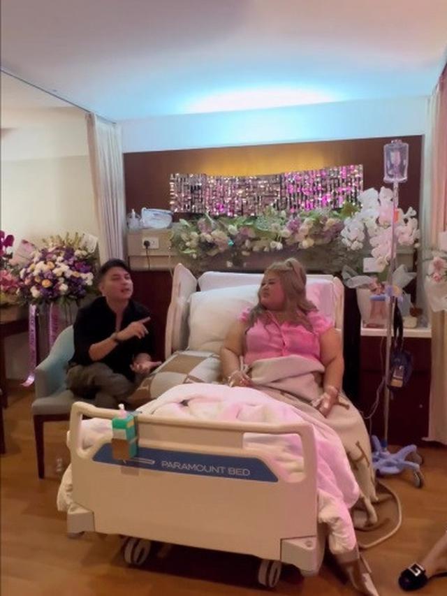 7 Potret Kebersamaan Shindy Samuel dan Suam