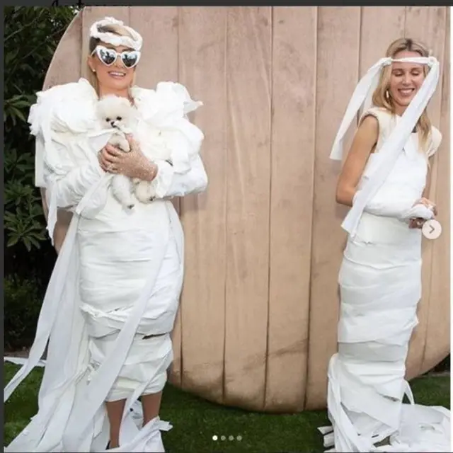 Gelar Acara Makan Siang Jelang Nikah, Paris Hilton Pakai Gaun dari Tisu Toilet