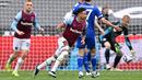 Lingard membuka keunggulan West Ham pada menit ke-30 lewat tembakan kaki kanan dari bagian tengah kotak penalti ke sudut bawah gawang. Sementara gol keduanya lahir jelang berakhirnya babak pertama. (Foto: AFP/Pool/Justin Setterfield)
