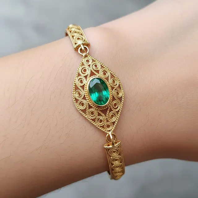 9 Model Gelang Emas Kombinasi Batu Zamrud Favorit Kolektor