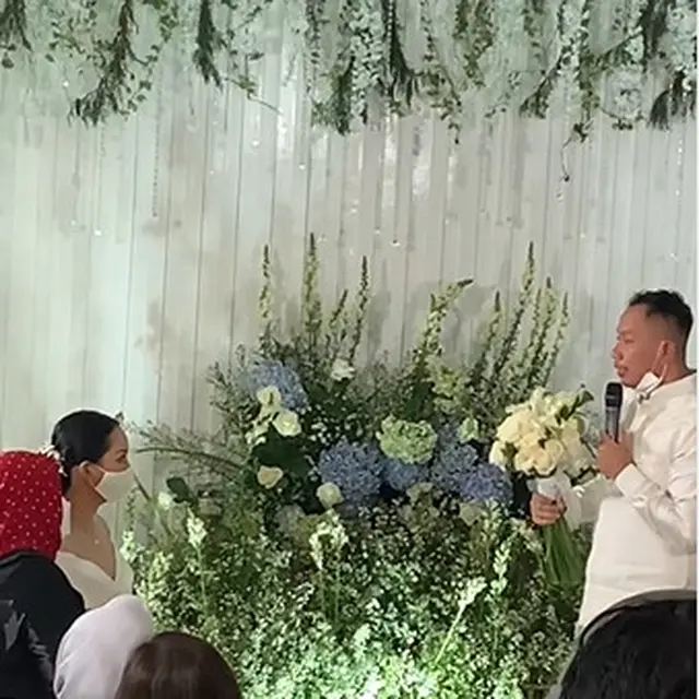 6 Momen Lamaran Vicky Prasetyo dan Kalina Ocktaranny, Penuh Kebahagiaan