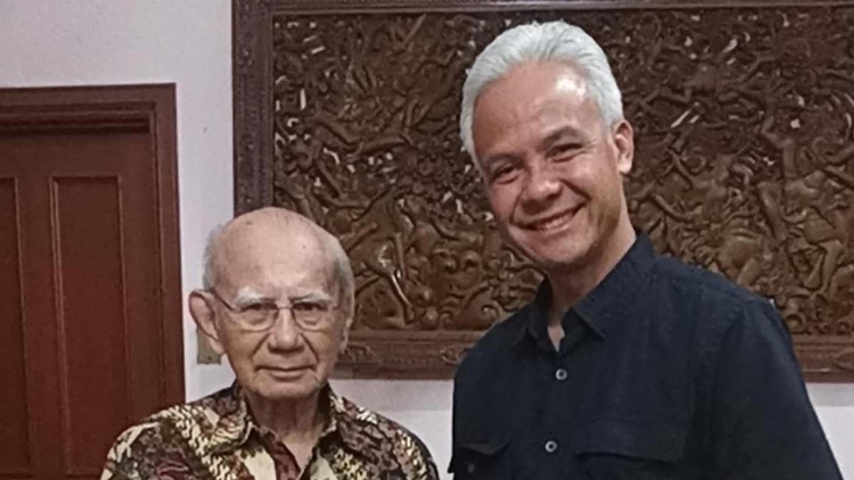 Ganjar Temui Emil Salim, Bahas Isu Lingkungan hingga Pendidikan