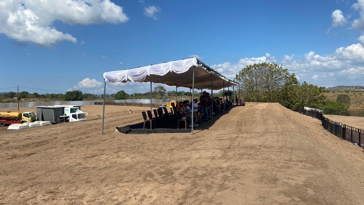 Suka Duka Penonton MXGP Sumbawa Di Sirkuit Samota Panasnya Di Ubun ubun Tolong Tempat Berteduh 