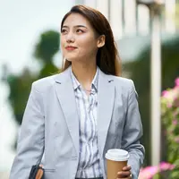ilustrasi perempuan bekerja/imtmphoto/Shutterstock