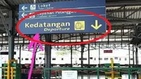 Viral Foto Salah Terjemahan di Stasiun Purwosari, Ini Kata KAI